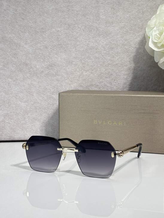 Picture of Bvlgari Sunglasses _SKUfw79759913fw